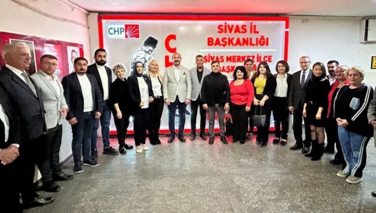 Divriği Heyetinden CHP Sivas İl Başkanlığı’na Anlamlı Ziyaret