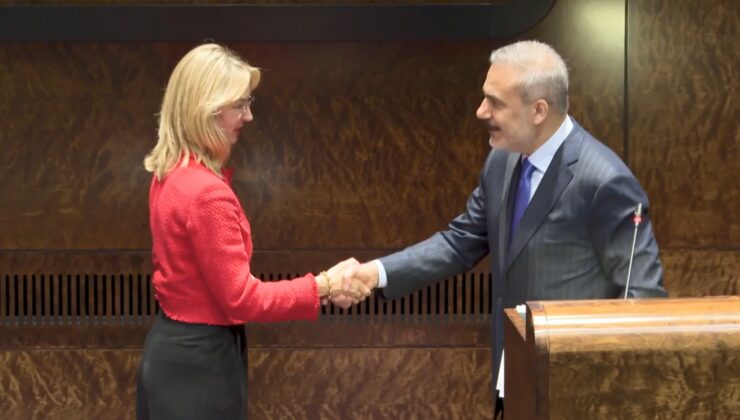 Bakan Hakan Fidan, Finlandiya Parlamentosu Başkanı Jussi Halla-Aho İle Görüştü