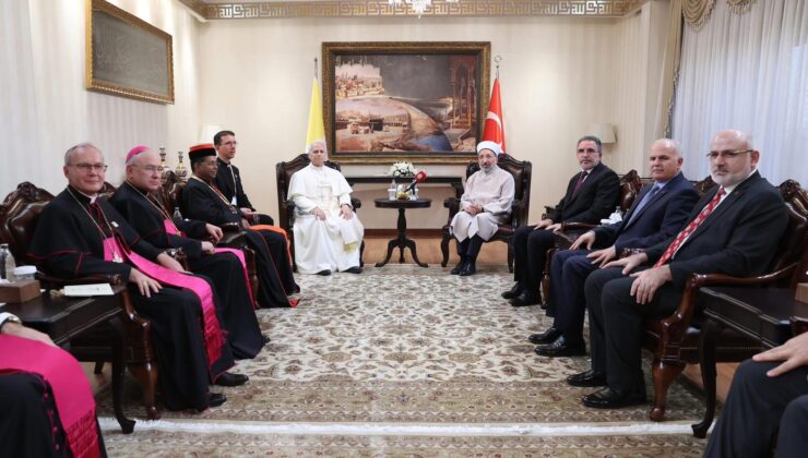 Papa Ziyareti Değil; Bizim İslam’dan Kopuşumuz Konuşulmalı