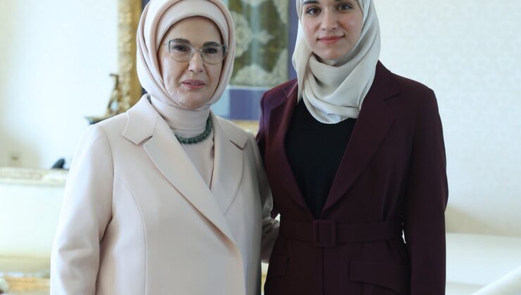 Emine Erdoğan, Suriye Cumhurbaşkanı Eşi Latife El Durubi ile Görüştü