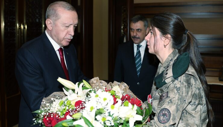 Cumhurbaşkanı Erdoğan, Türk Polis Teşkilatı Heyetini Kabul Etti