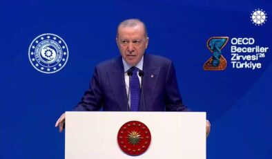 Cumhurbaşkanı Erdoğan: “Teknoloji Dalgasını Durdurmak Mümkün Değil Ama Yönetmek Bizim Elimizde”
