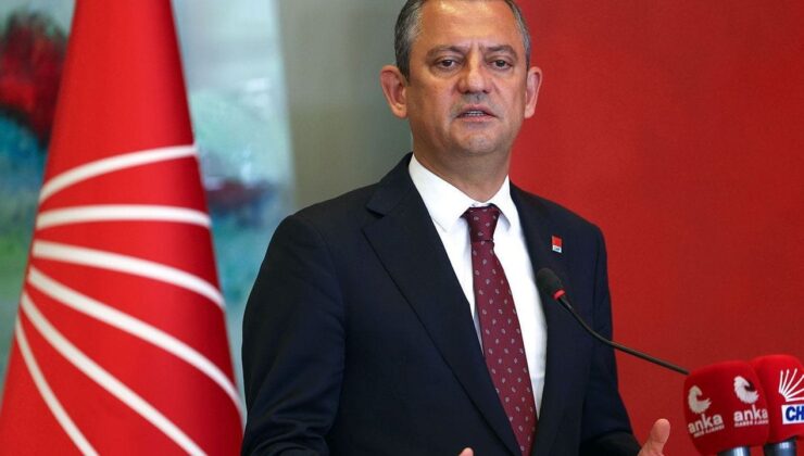 CHP’de Tarihi Kriz: Özgür Özel Ve Ekibi Parti Meclisi’nden İstifa Etti