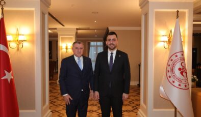 Öztaylan Müjdeyi Verdi: Bandırma 17 Eylül Stadyumu Gece Maçlarına Hazırlanıyor